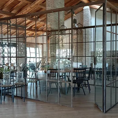Oda ve Kahvaltı Rocambola Nogara